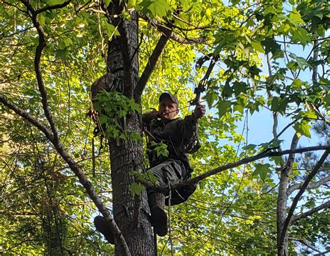 Tree Saddle Hunting 101 | Great Days Outdoors