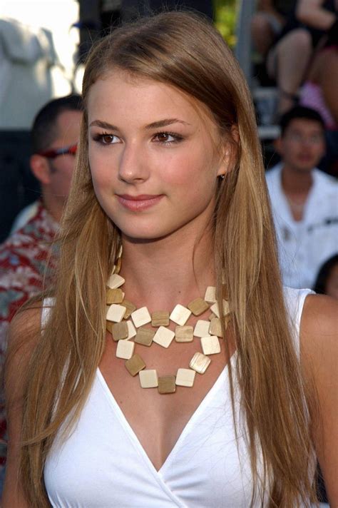 Emily VanCamp Beautiful Celebrities, Beautiful Actresses, Gorgeous ...