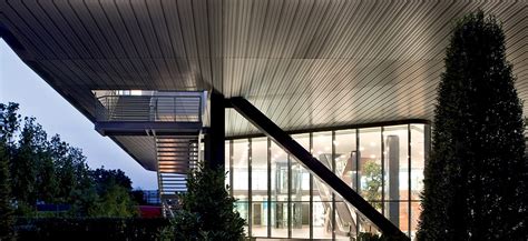 Exterior ceiling panels | Hunter Douglas