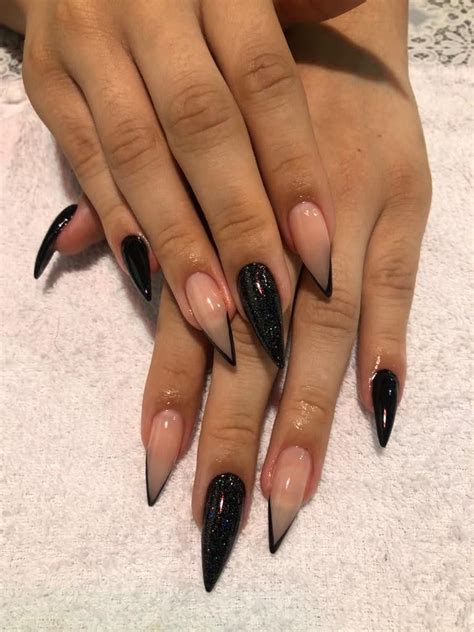 Black stilleto nail | Stilleto nails designs, Gel nails, Acrylic nails stiletto