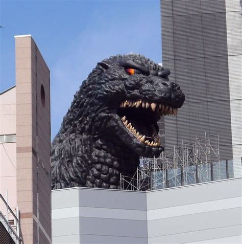 Godzilla-hotel Sand Sculptures, Lion Sculpture, Shinjuku Japan, Strange Beasts, Visit Tokyo ...