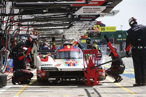 Porsche Penske Motorsport gains important insights — PorscheSport ...