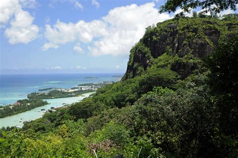 East Coast near Cascade | Mahé | Pictures | Seychelles in Global-Geography
