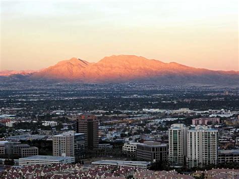 Sunrise in Las Vegas | 5 Best Spots to Watch the Sun Rise