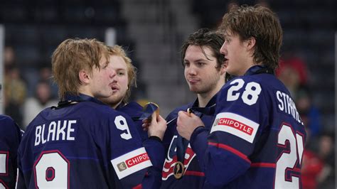 US gets wild win vs. Sweden for world junior hockey bronze medal