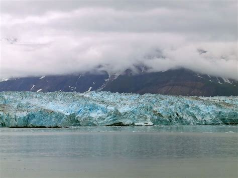 Hubbard Glacier in Yakutat Bay, Alaska