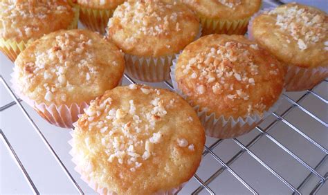 Cooking to Perfection: Pineapple Macadamia Nut Muffins