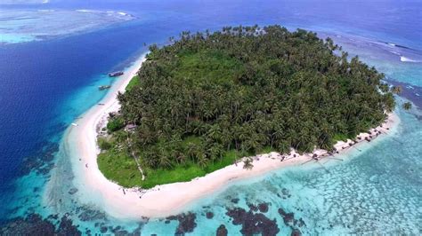 MENTAWAI & NIAS (GRAND SURF BENEATH PREHISTORIC TRIBAL VILLAGES) - Travel magazine for a curious ...