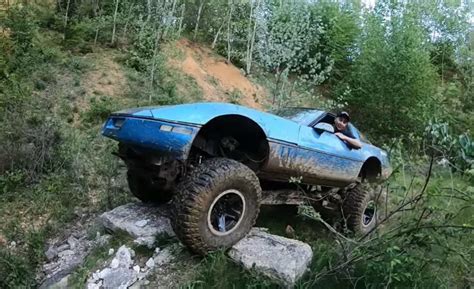 [VIDEO] Lifted C4 Corvette 4x4 Comes to the Rescue of a Stuck GMC Tahoe ...