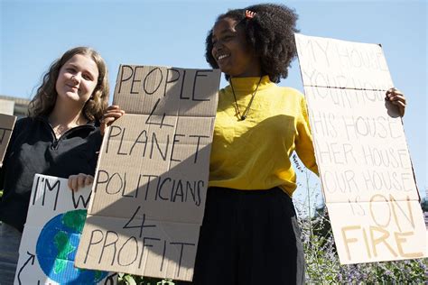 Thousands protest in Toronto during Global Climate Strike - The Toronto ...