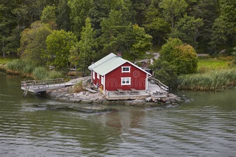 Traditional Finnish Red Wooden House. Lake Shore Stock Image - Image of nature, horizontal ...