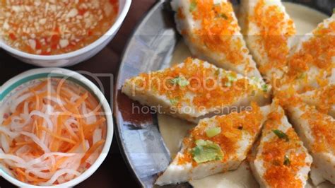 Banh Duc Tom Chay (Steamed Rice Coconut Cake with Dried Shrimp ...