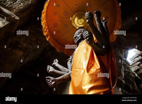 Vishnu statue in Angkor Wat in Cambodia Stock Photo - Alamy