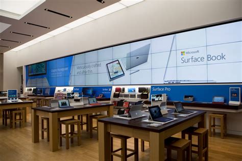 Microsoft opens first flagship Store: Vibrant space showcases best in innovation - Stories