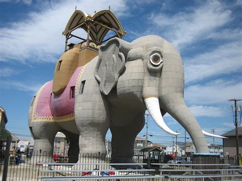 Lucy the Elephant - Building Novelty Architecture | PocketBuildings