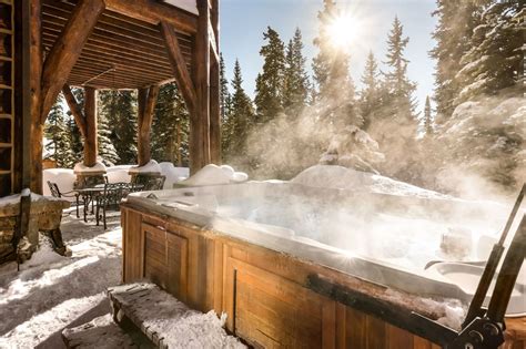 Ski cabin hot tub | Cabin hot tub, Ski cabin, Hot tub outdoor