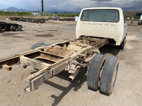 Salvage 1989 Ford F-450 Full-Size Pickup For Parts | Fresno, California, United States | TPI | TPI