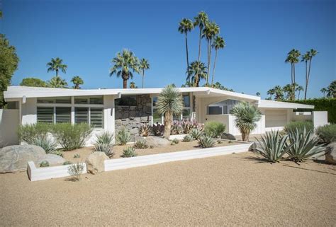 Midcentury Charm Remains Intact After Palm Springs Renovation