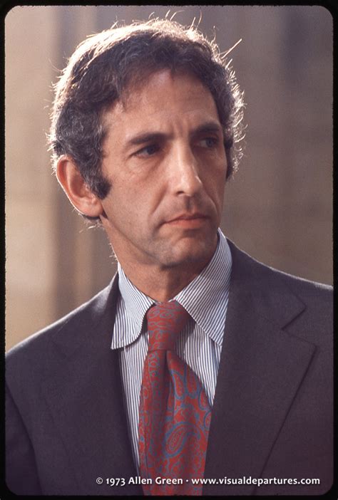 Daniel Ellsberg Biography, Daniel Ellsberg's Famous Quotes - Sualci ...