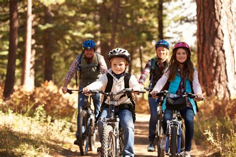 Rutas en bici con con niños: 6 ideas urbanas y en la montaña