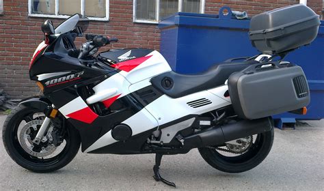 Honda Cbr1000f - reviews, prices, ratings with various photos