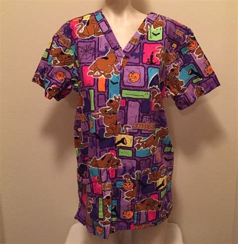 Scooby Doo Scrub Top Halloween Pumpkins Bats Size Small Used Front ...