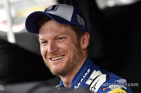 Dale Earnhardt Jr. to retire from NASCAR after 2017