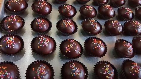 Resep Bola-Bola Coklat untuk Menu Kue Lebaran - Serambinews.com