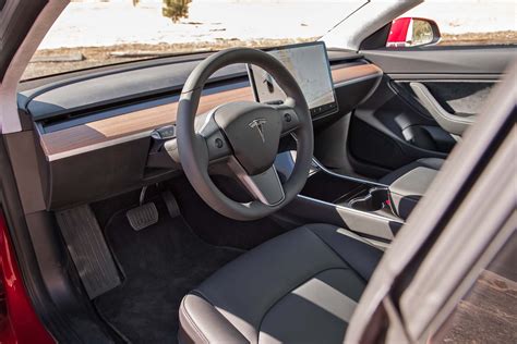 Video Exclusive: A Closer Look at the Tesla Model 3’s Interior