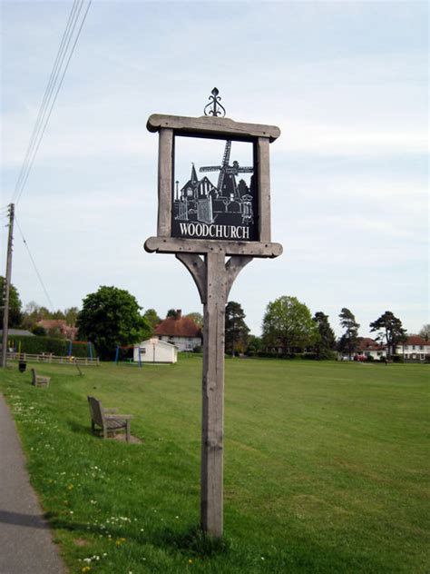 Woodchurch Village Sign © Oast House Archive cc-by-sa/2.0 :: Geograph Britain and Ireland