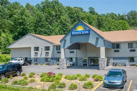 Days Inn by Wyndham Ashland | Ashland, KY Hotels