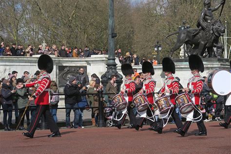 Changing the Guard at Buckingham Palace | TheWitscher | Flickr