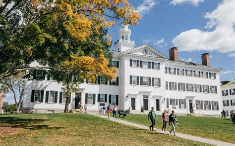 Dartmouth Hall 250th Anniversary Alumnae Scholarship Fund | Dartmouth Campaign