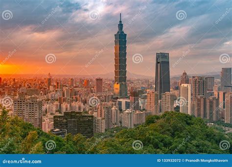 Taipei City Skyline with Sunset Skyline Stock Photo - Image of modern, river: 133932072