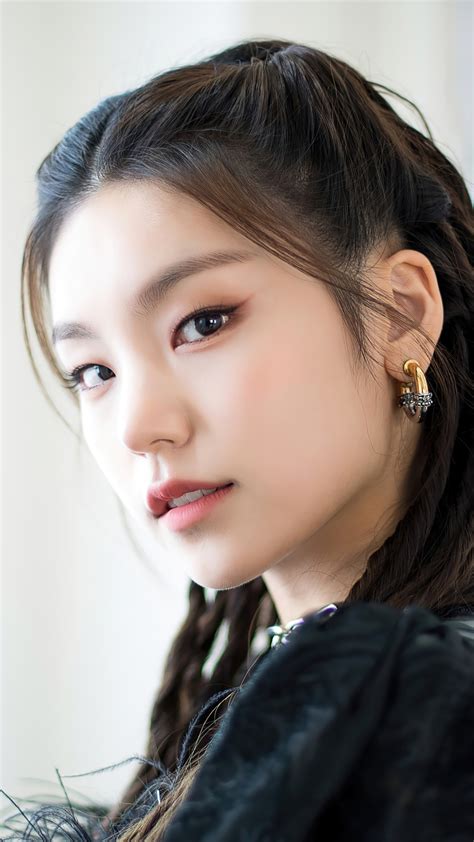 Yeji, Hwang Ye ji, ITZY, Kpop, Girls HD Phone Wallpaper | Rare Gallery