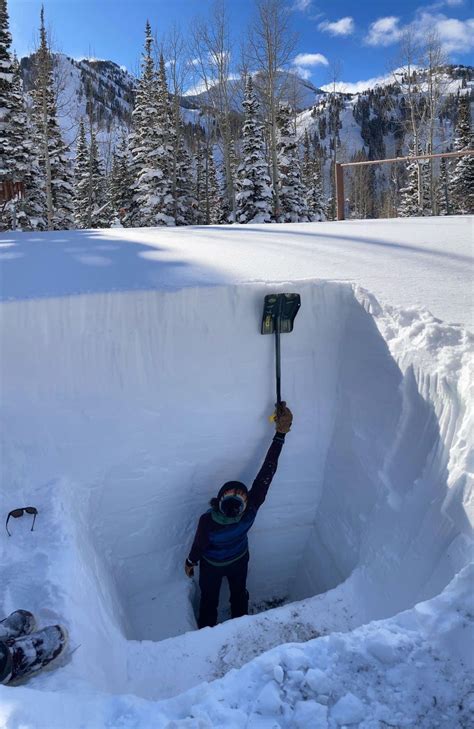 Utah deep snowpack - SkiTheWorld.com