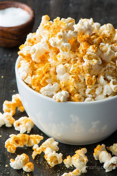 Vegan Cheesy Popcorn