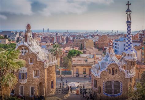 Barcelona Travel Guide - The Roaming Irishman