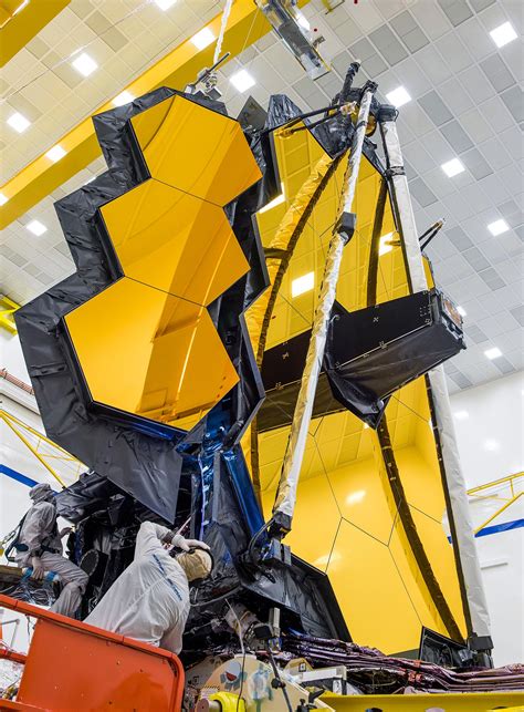 NASA's $10 Billion James Webb Space Telescope Comes With "Massive Mirror" - Stormfront