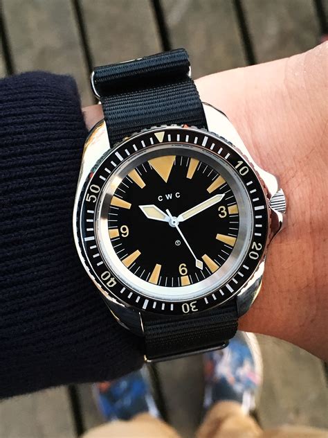 a watch flipper's diary: No 385 - CWC 1980 Royal Navy Divers Reissue