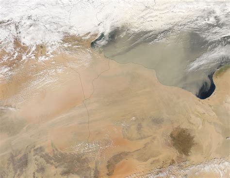 File:Dust storm over Libya.jpg - Wikimedia Commons