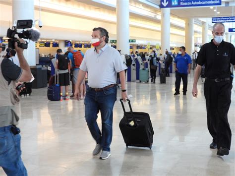 Ted Cruz Flies To US After Cancún Trip During Storm