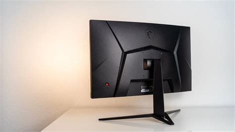 MSI G24C4 Review - Curved 144 Hz, sub 200$ - YouTube