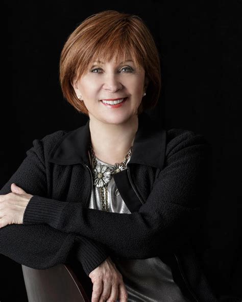 Janet Evanovich Moves To Atria For Next Four Books In 8-Figure Deal