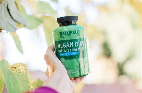 Vegan Vitamin B12: What Vegans & Vegetarian Eaters Need to Know