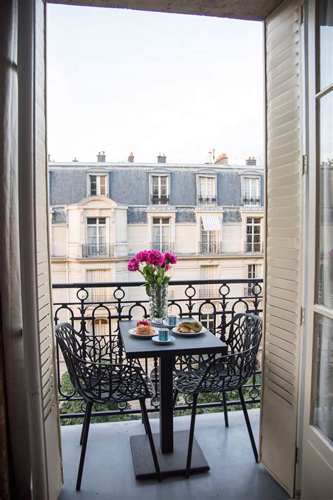 Luxurious 2 Bedroom Paris Apartment with Stunning Eiffel Tower Views