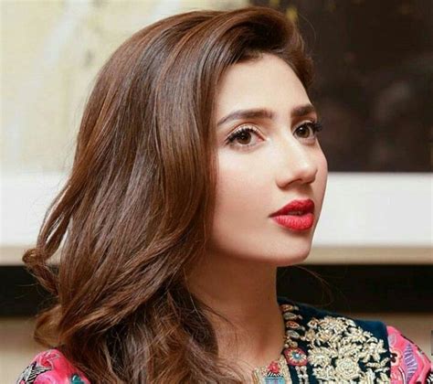 Famous Actress Mahira Khan - Crayon