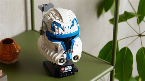 WATCH: LEGO Star Wars Captain Rex Helmet speed review | Flipboard