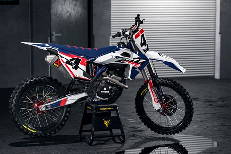 Husqvarna SHARK Supermoto Graphics Kit – OMXGraphics