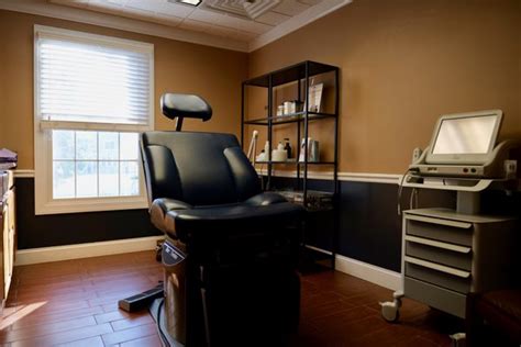 ADVANCED DERMATOLOGY MOHS & LASER SURGERY CENTER - Updated January 2025 - 13 Reviews - 240 E ...